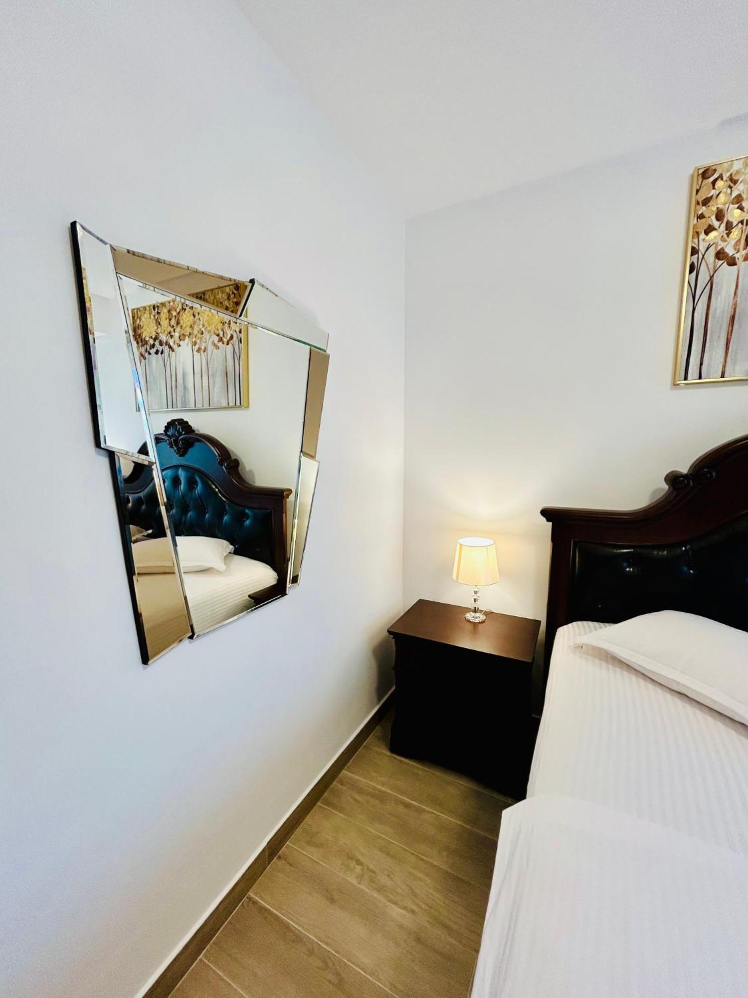 Dis Mamaia Nord Apartment Constanta Exterior photo